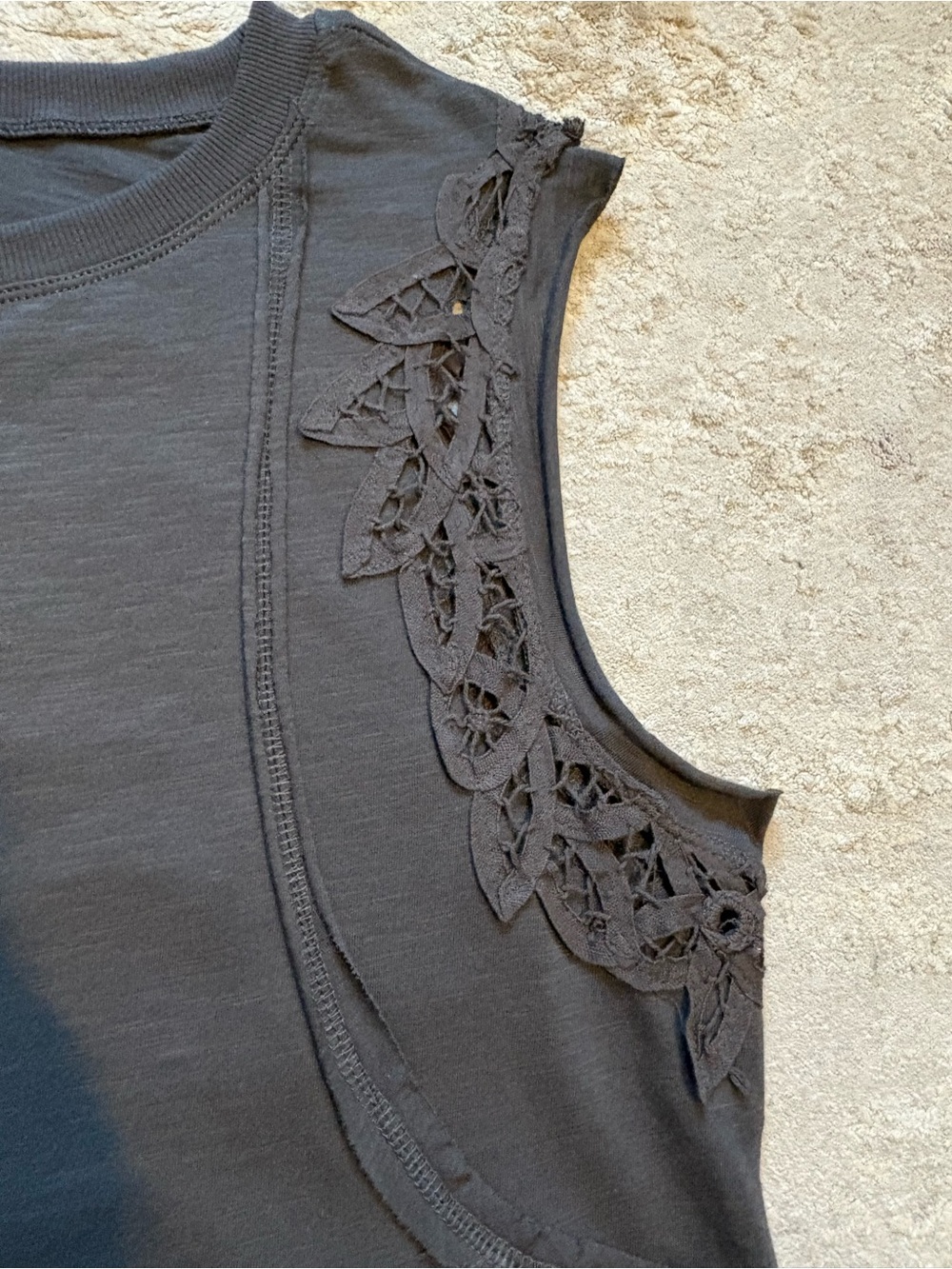 Maurices Sleeveless Grey Raw Edge Top With Crochet Lace Details Size Xlarge - Picture 5 of 11